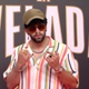 Imagen para el artículo titulado Un youtuber logra colar a un doble de Bad Bunny en la Velada de Ibai